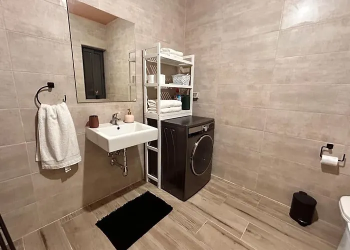 Appartement Luxury With Indoor Jacuzzi