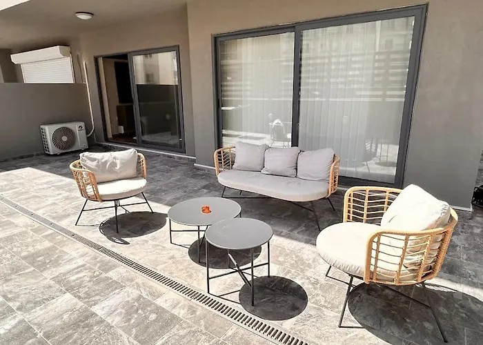 Luxury With Indoor Jacuzzi *