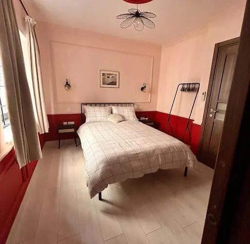 Luxury With Indoor Jacuzzi *