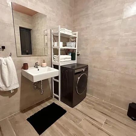 Daire Luxury With Indoor Jacuzzi