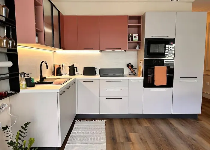 Luxury With Indoor Jacuzzi Apartmán